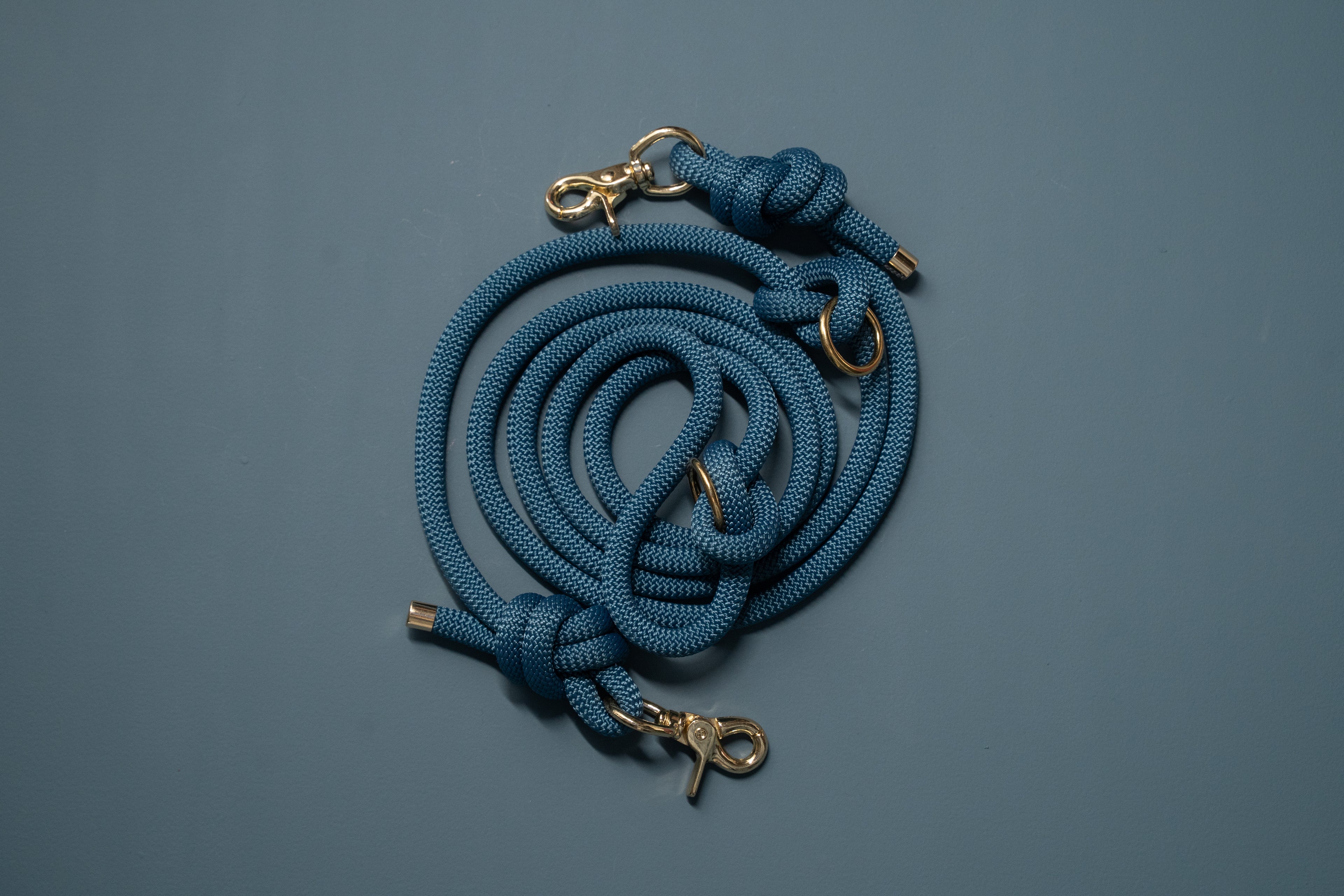 PETROL BLUE | MULTIFUNCTIONELE HANDSFREE HONDENLIJN | 250 cm | messing haken