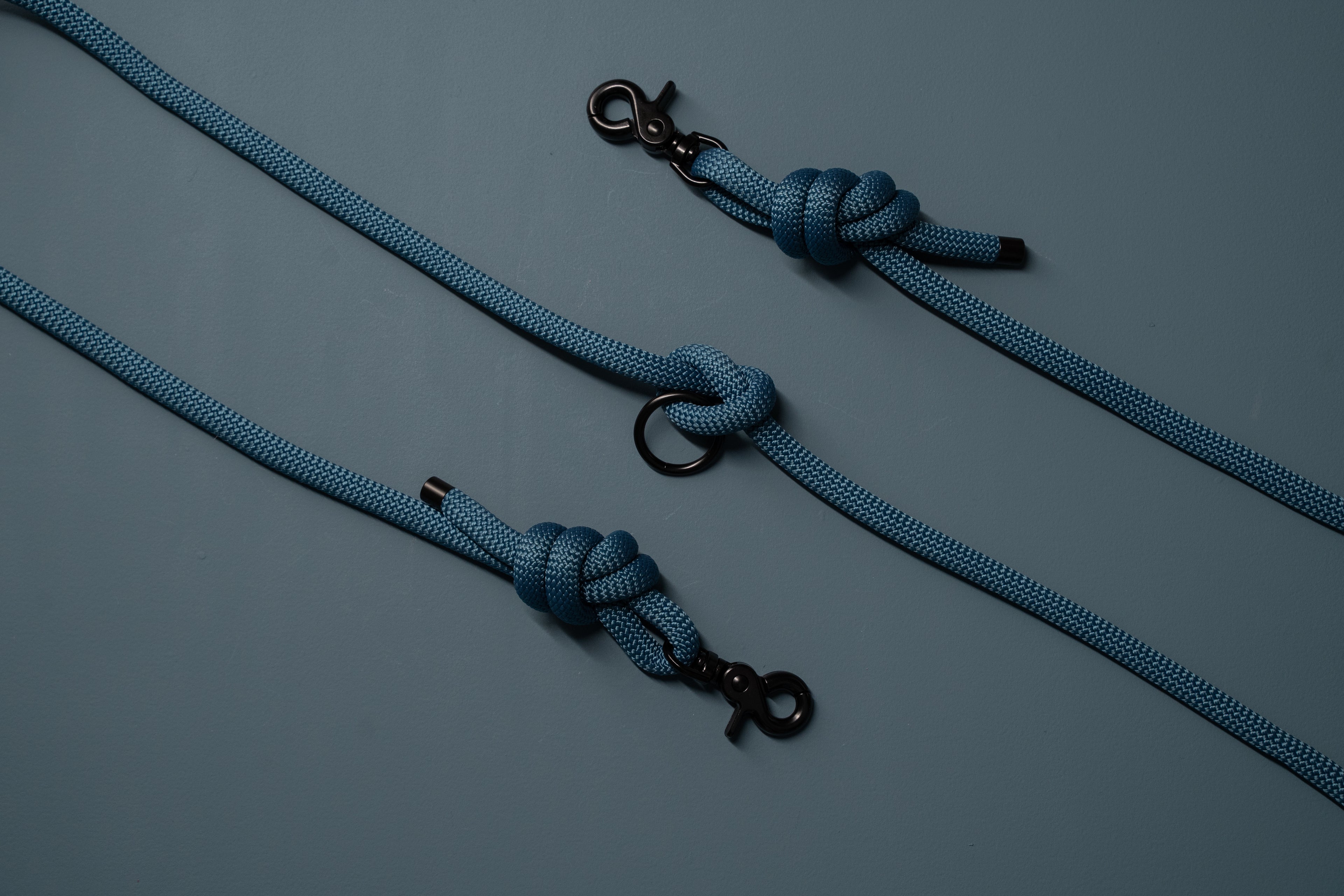 PETROL BLUE | MULTIFUNCTIONELE HANDSFREE HONDENLIJN | 250 cm | zwarte haken